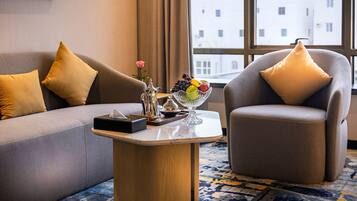 Sengetøy av topp kvalitet, memory foam-senger og safe på rommet