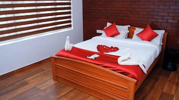 Habitación Deluxe con 1 cama doble o 2 individuales, vistas al río | Wifi gratis