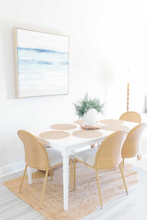 Dining - Stay Salty- Brand New, Ocean Views, Sleeps 9 (Port St. Joe)
