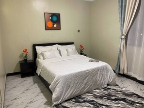 Bügeleisen/Bügelbrett, WLAN, Bettwäsche