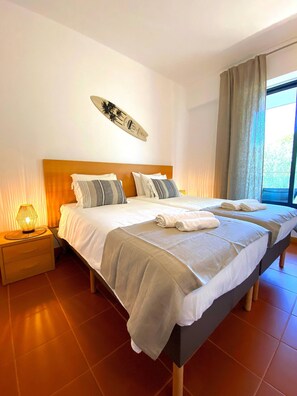 2 makuuhuonetta, silitysrauta/-lauta, vauvan matkasänky, ilmainen Wi-Fi