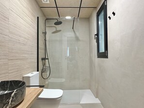 Deluxe Tek Büyük Yataklı Oda, Şehir Manzaralı | Banyo