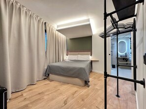Deluxe tweepersoonskamer, uitzicht op de stad | Lakens van Egyptisch katoen, luxe beddengoed