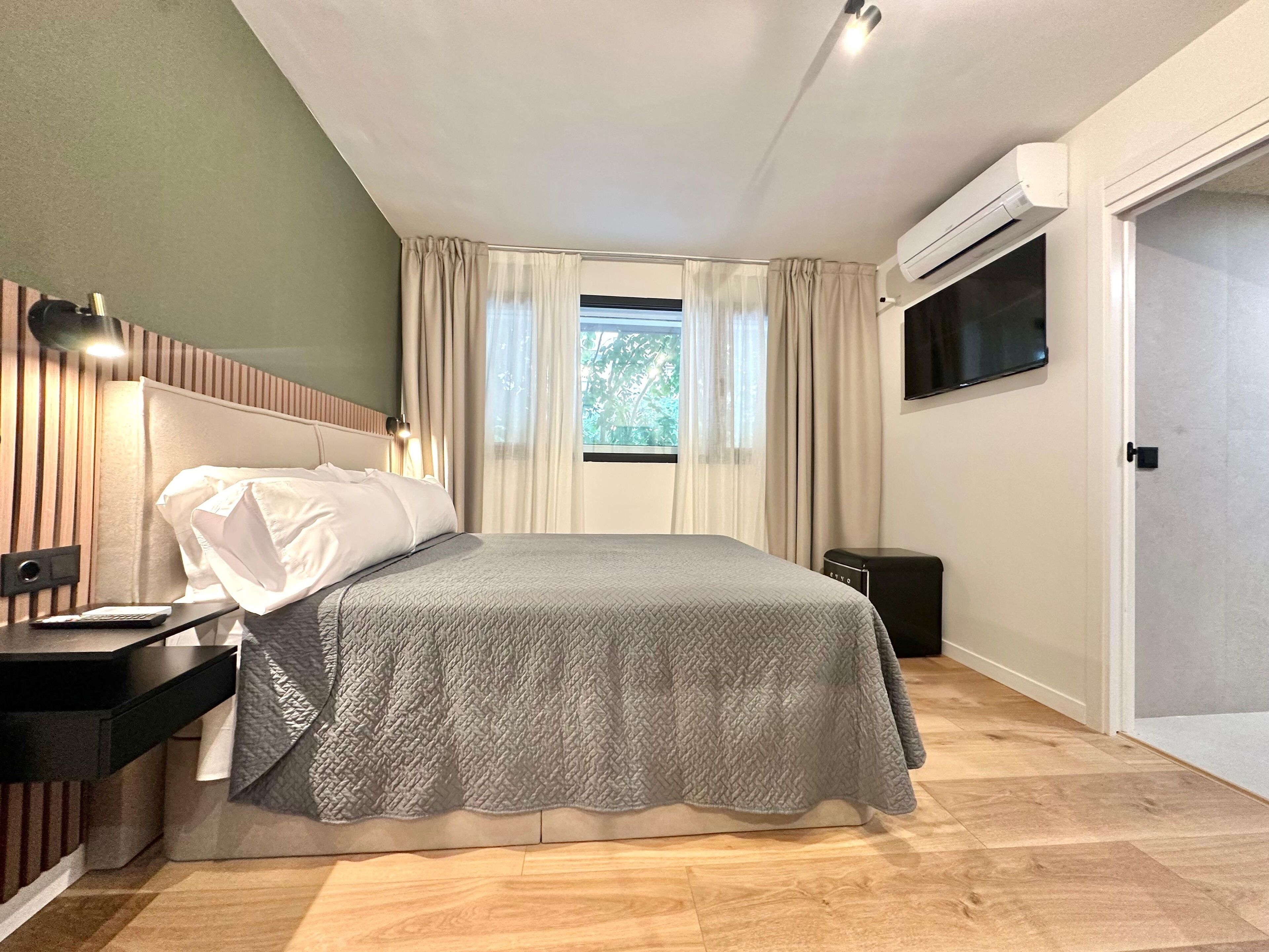 Deluxe Double Room, City View | Egyptian cotton sheets, premium bedding, memory foam beds, free WiFi