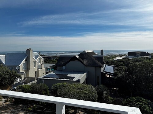 Luxury and peaceful 4-bedroom house in Kommetje, Cape Town