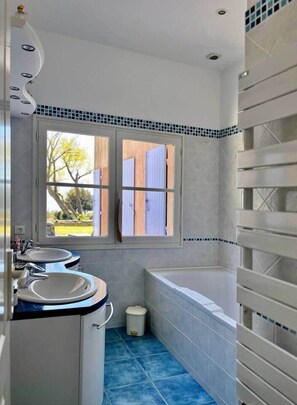 Secadora de cabello y toallas 