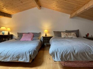4 Schlafzimmer, Bügeleisen/Bügelbrett, WLAN, Bettwäsche