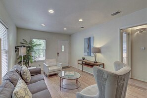 Téléviseur, bureau