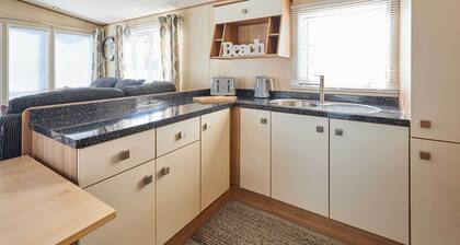 Host & Stay | Leon's Retreat