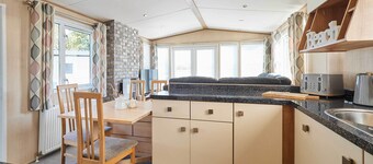 Host & Stay | Leon's Retreat