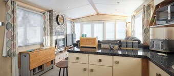 Host & Stay | Leon's Retreat