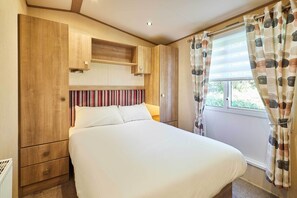3 bedrooms, iron/ironing board, travel crib, WiFi
