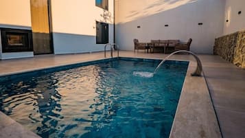 Deluxe Villa, Partial Lake View | Free WiFi