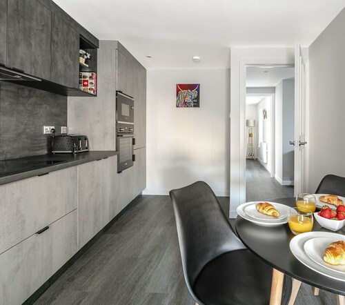 Ettrick Luxury Apartment