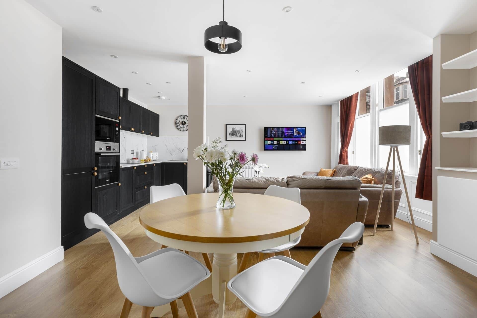 Open Plan Kitchen/Lounge with Integrated Appliances
