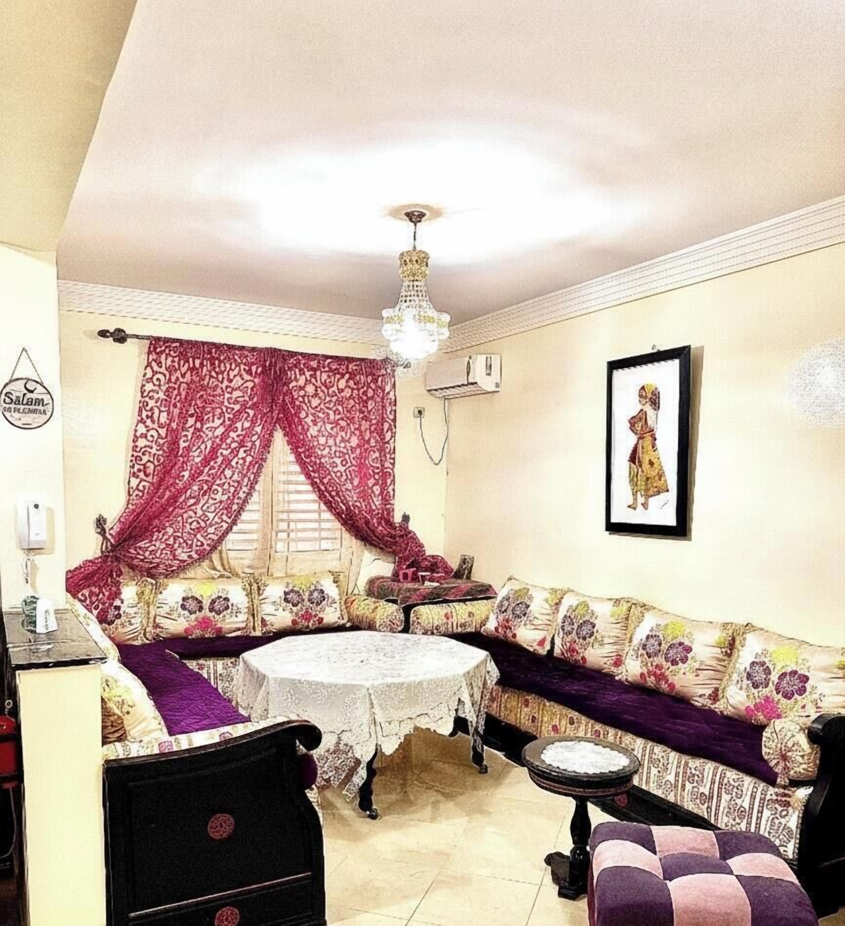 المنشأة من الداخل