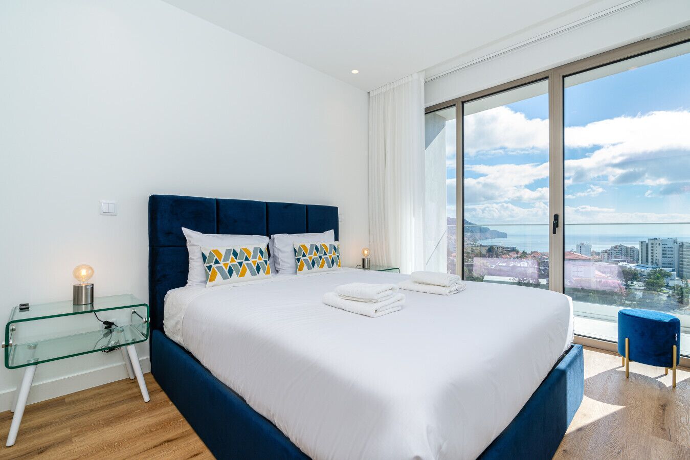 2 Schlafzimmer, Schreibtisch, Bügeleisen/Bügelbrett, WLAN