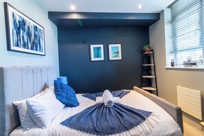 2 slaapkamers, een strijkplank/strijkijzer, wifi, beddengoed