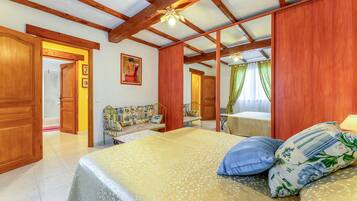 1 chambre, fer et planche à repasser, Wi-Fi, draps fournis