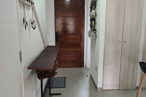 Apartment, Balcony, Courtyard View | Interior
