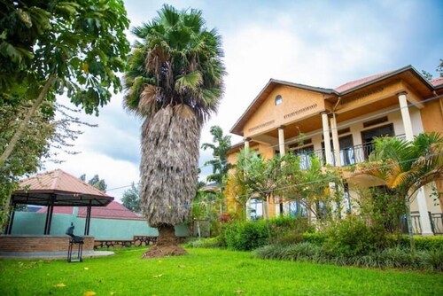 The Nest by Iwacu Stays