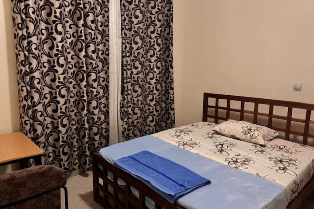 4 quartos, ferros/tábuas de passar roupa, Wi-Fi, roupa de cama