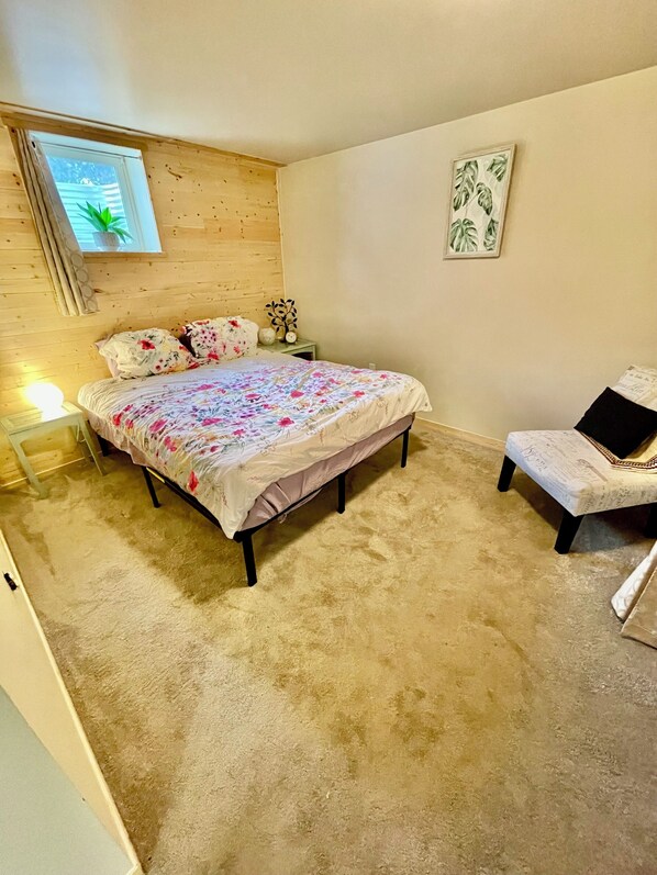 1 chambre, fer et planche à repasser, accès au Wi-Fi (inclus)