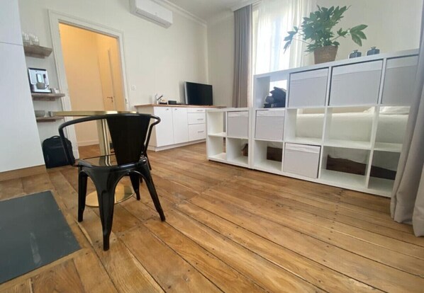 AccĂšs au Wi-Fi (inclus), literie fournie