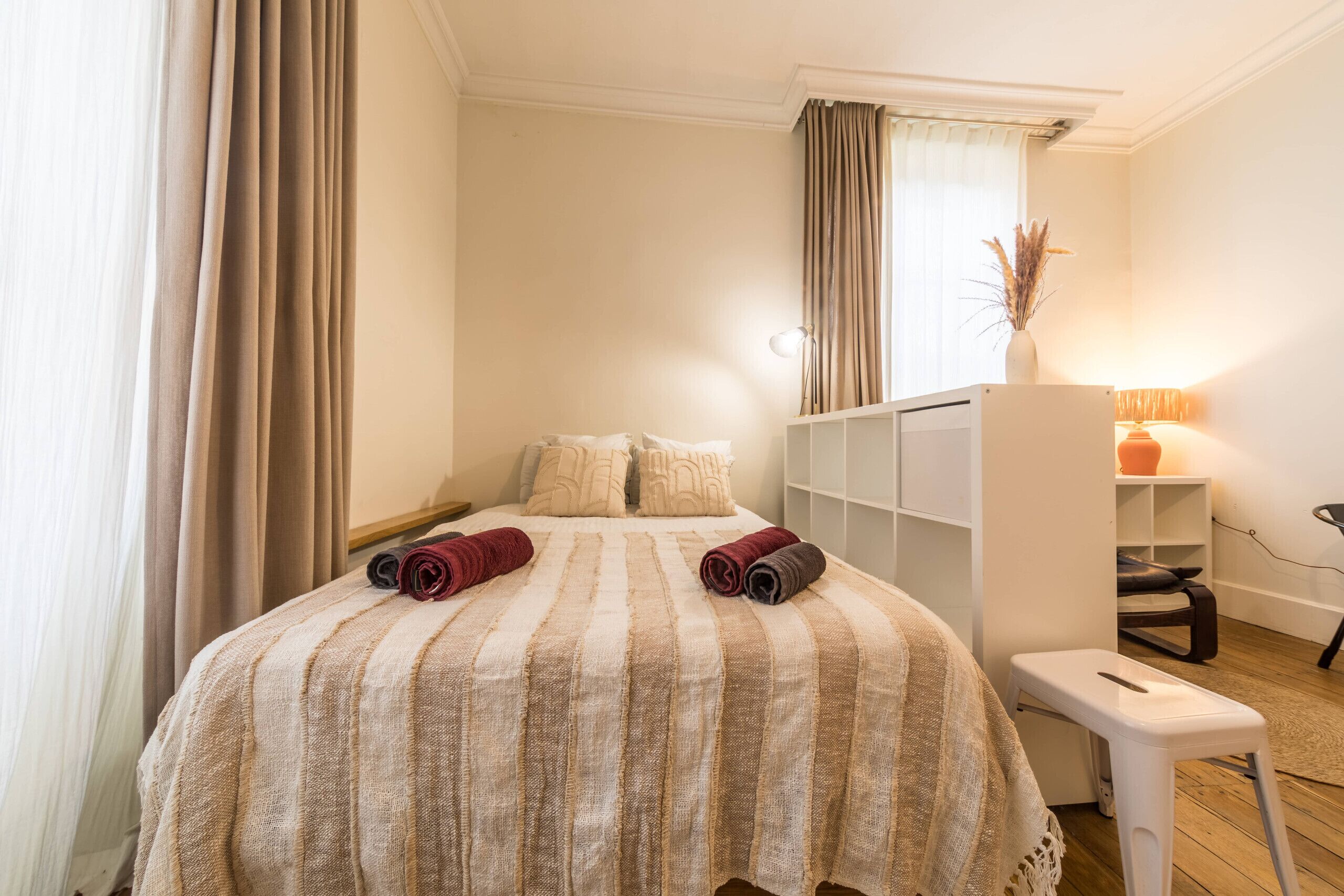 Free WiFi, bed sheets