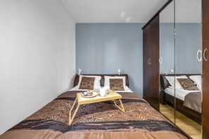 2 chambres, bureau, fer et planche à repasser, Wi-Fi