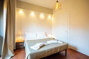 WiFi, bed sheets