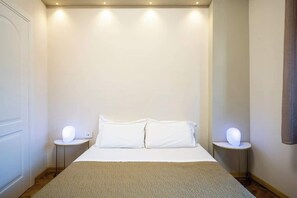 WiFi, bed sheets