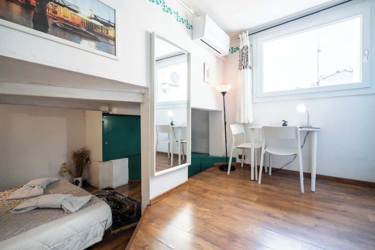 1 bedroom, WiFi, bed sheets