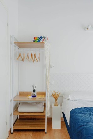 1 chambre, fer et planche à repasser, Wi-Fi, literie fournie