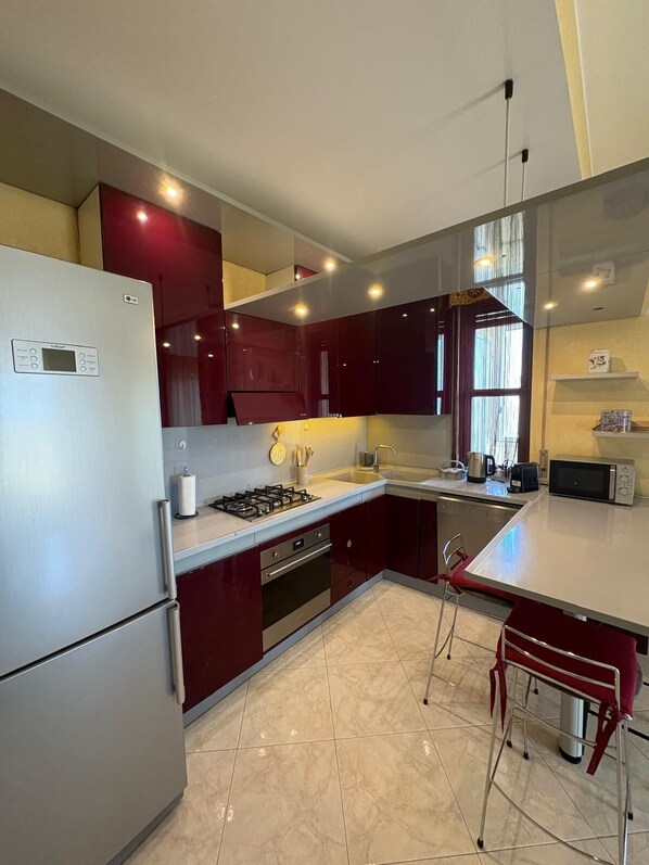 Microwave, oven, dishwasher