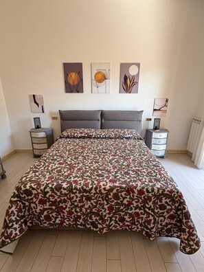 2 bedrooms, WiFi, bed sheets