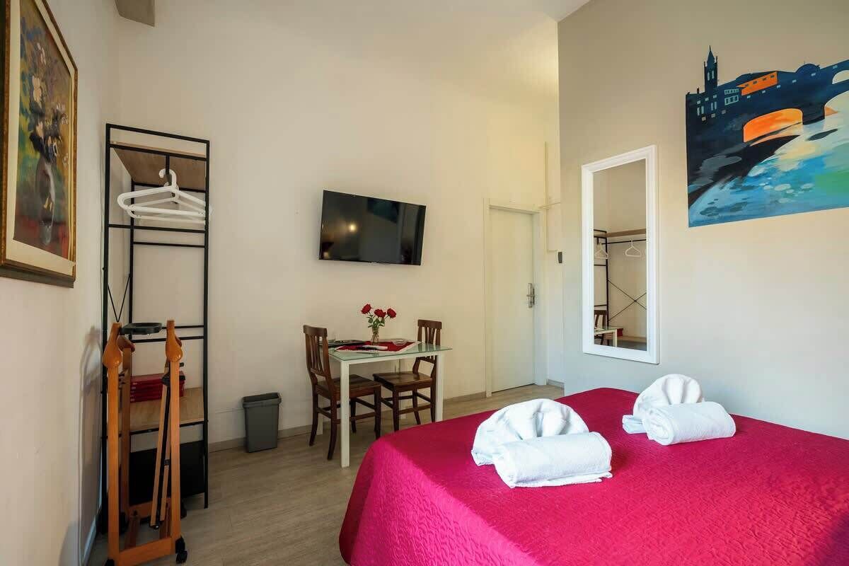 1 bedroom, WiFi, bed sheets