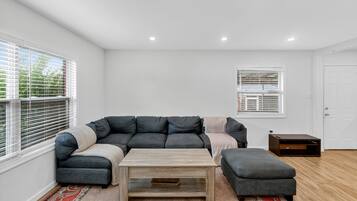 House, 3 Bedrooms | Living area | Smart TV, streaming services