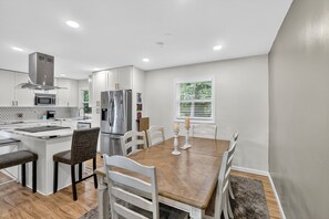 House, 3 Bedrooms | Private kitchen | Fridge, oven, coffee/tea maker