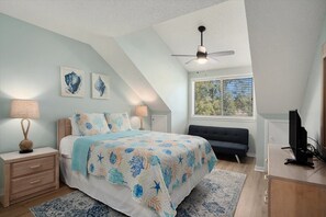Condo, 3 habitaciones | 3 habitaciones y espacio para trabajar con laptop 