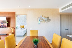 Apartamento, 4 habitaciones | Restauración