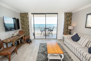 Living area - Ocean Forest 1006 1 Bedroom Condo (Myrtle Beach)