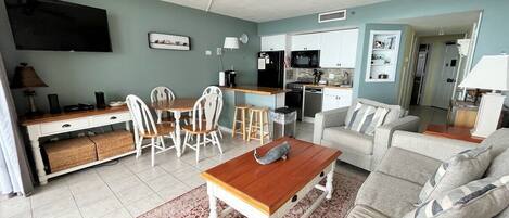 Condo, 1 Bedroom | Living area