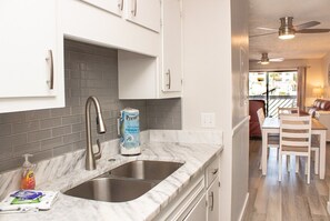 Condo, 2 quartos | Parte interna