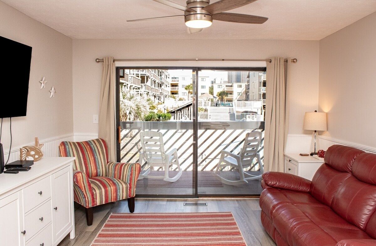 Condo, 2 chambres | Aire de séjour