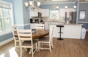 Leilighet, 2 soverom | Eget kjøkken | Kjøleskap, ovn, kaffetrakter/tekoker og brødrister