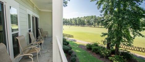 Condo, 2 Bedrooms | Property grounds