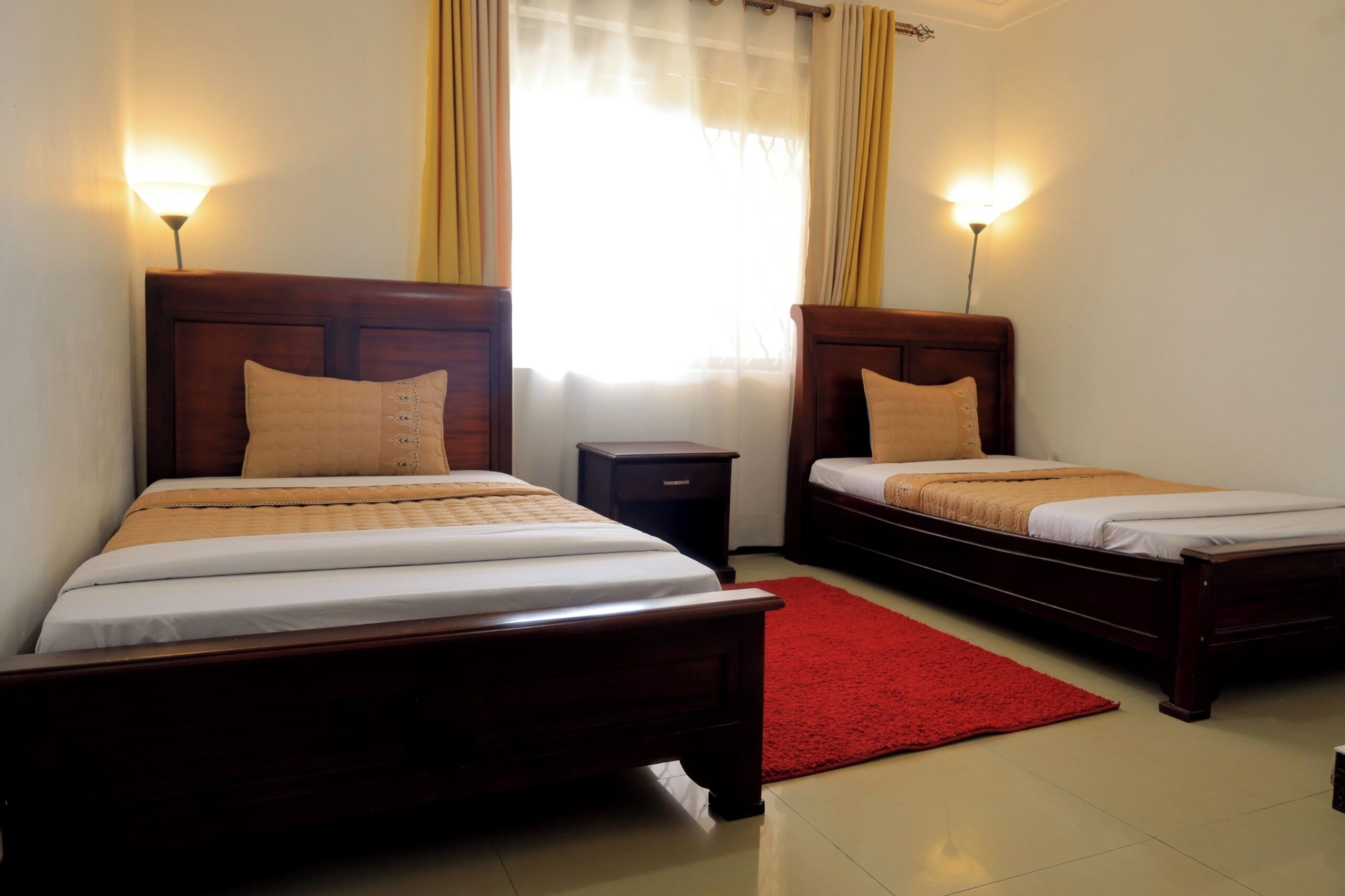 4 quartos, ferros/tábuas de passar roupa, Wi-Fi, roupa de cama