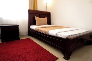 4 Schlafzimmer, Bügeleisen/Bügelbrett, WLAN, Bettwäsche