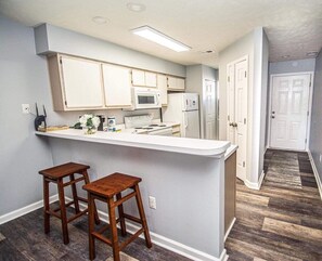 Leilighet, 2 soverom | Eget kjøkken | Kjøleskap, ovn, kaffetrakter/tekoker og brødrister